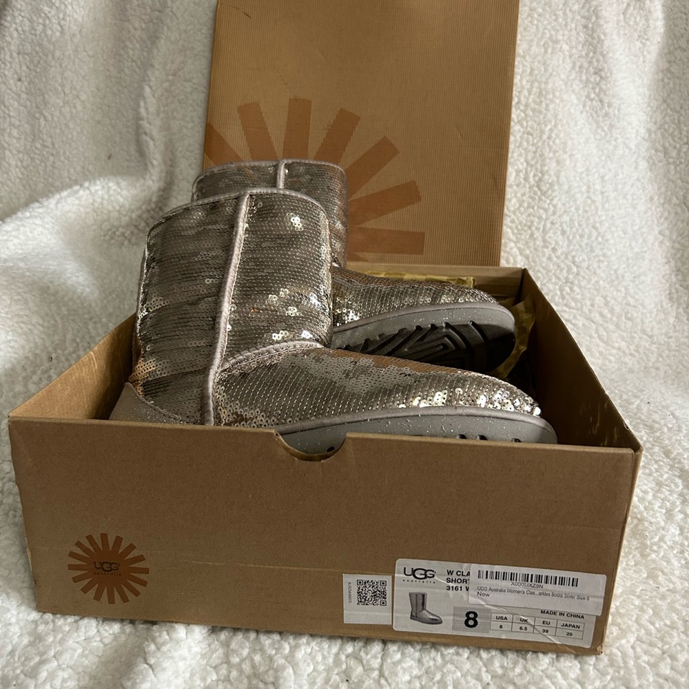 UGG Womens Sequin Boots - Silver